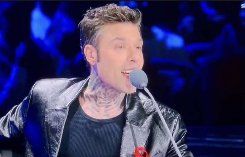 Caso Fedez-Zo Vivaldi: cosa dice il regolamento di X Factor sulle