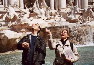 lancio monetina fontana di trevi 4