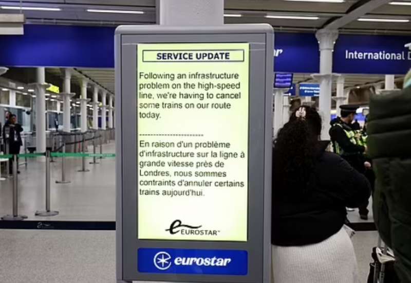 londra caos alla stazione di st pancras per l allagamento del tunnel eurostar 4