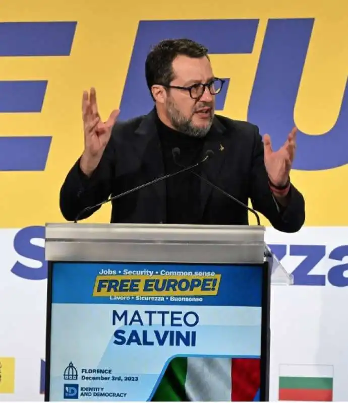 matteo salvini a firenze