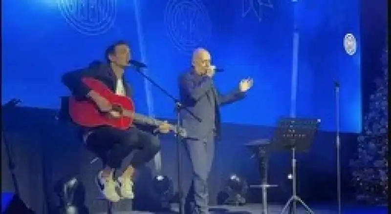 max pezzali e tananai alla cena di natale dell inter 1