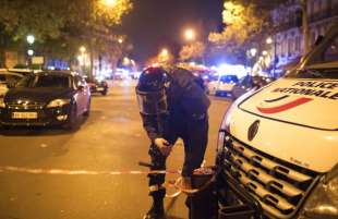 PARIGI ATTENTATO