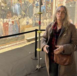 patti smith a siena davanti all affresco del buongoverno