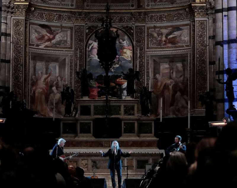 patti smith in concerto al duomo di siena 1