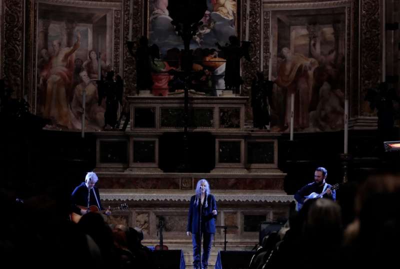 patti smith in concerto al duomo di siena