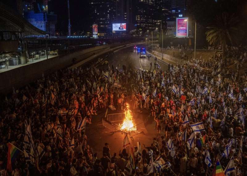 proteste contro netanyahu a tel aviv