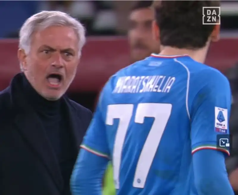 roma napoli mourinho kvara