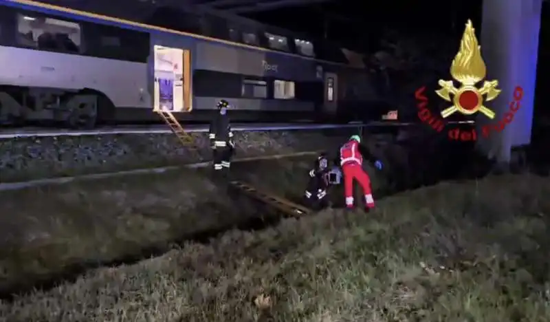 scontro tra un intercity e un frecciarossa a faenza   7