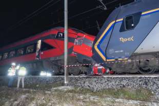 scontro tra un intercity e un frecciarossa a faenza 8