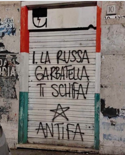 scritte contro la russa garbatella