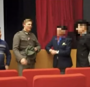 uniformi naziste alla proiezione di comandante a spilimbergo