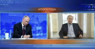 vladimir putin dialoga con il suo doppio creato dall intelligenza artificiale