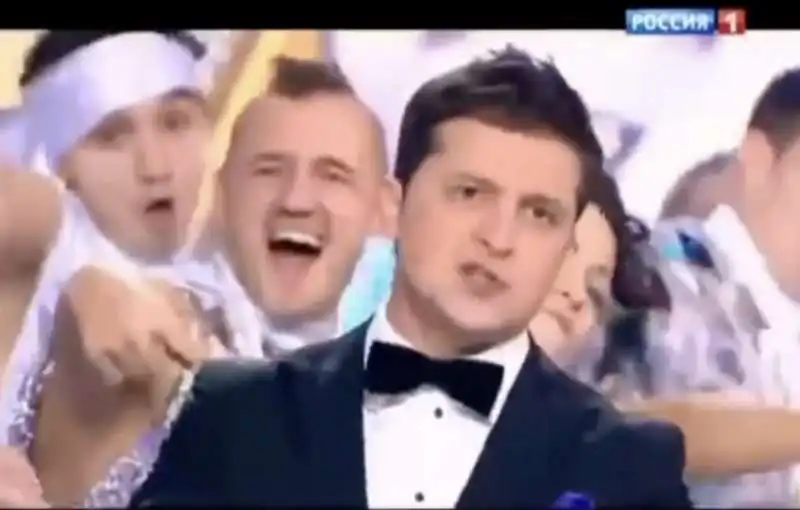 volodymyr zelensky balla sulla tv russa a capodanno nel 2013   2