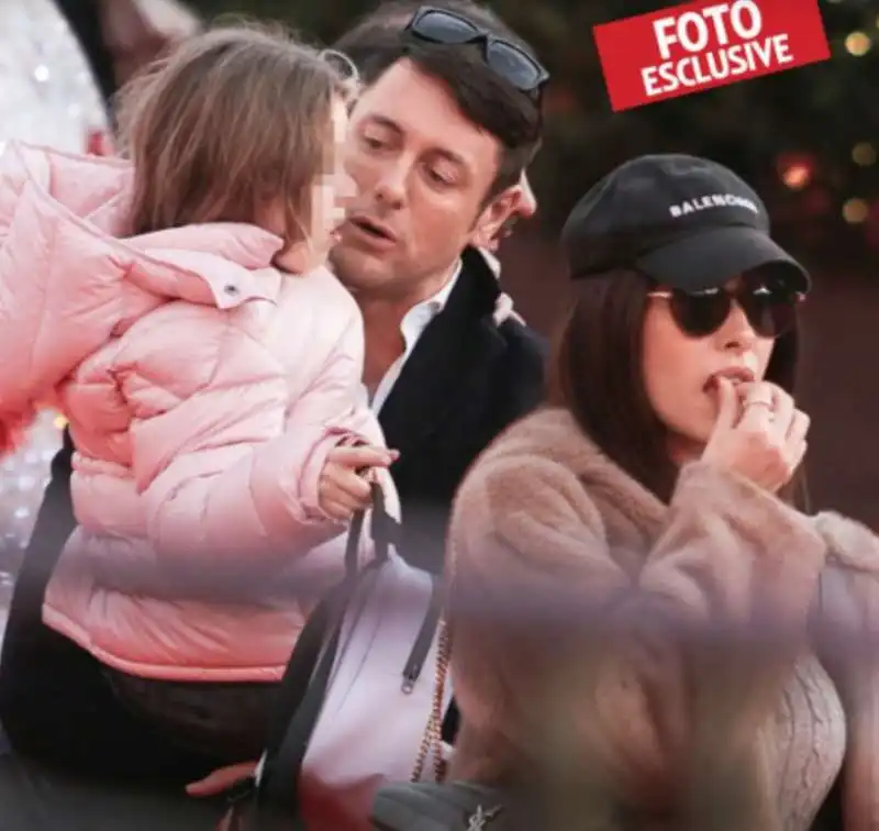 Andrea Giambruno con la figlia Ginevra e la compagna Federica Bianco - foto da Gente