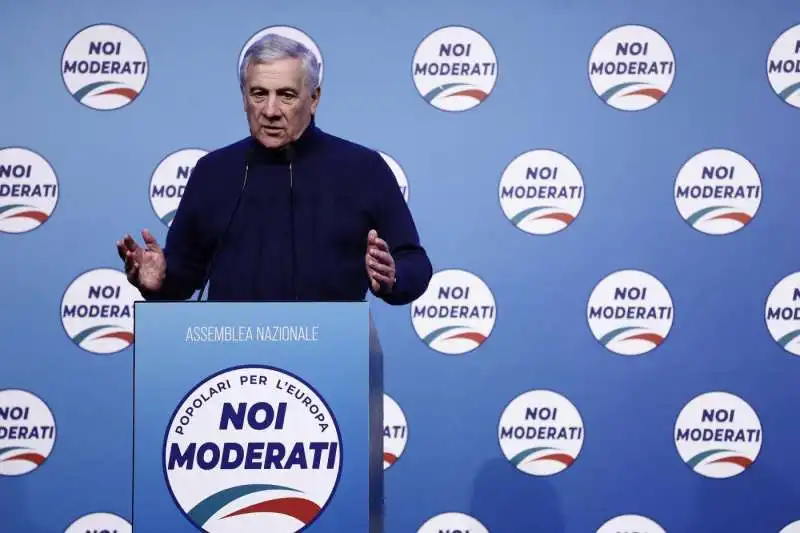 antonio tajani all assemblea nazionale di noi moderati    foto lapresse   