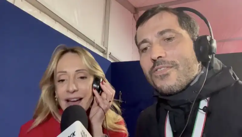 arianna meloni canta con dejan cetnikovic di radio rock   1