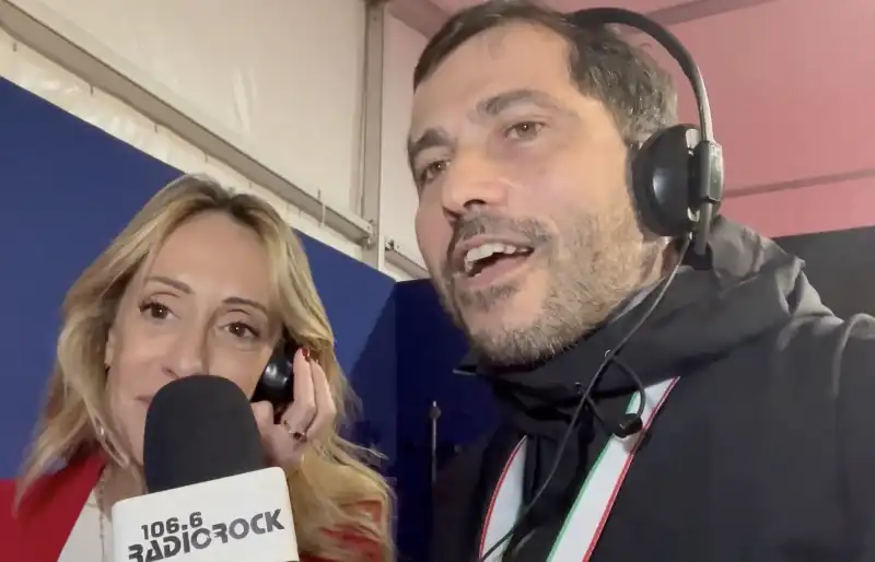 arianna meloni canta con dejan cetnikovic di radio rock   8