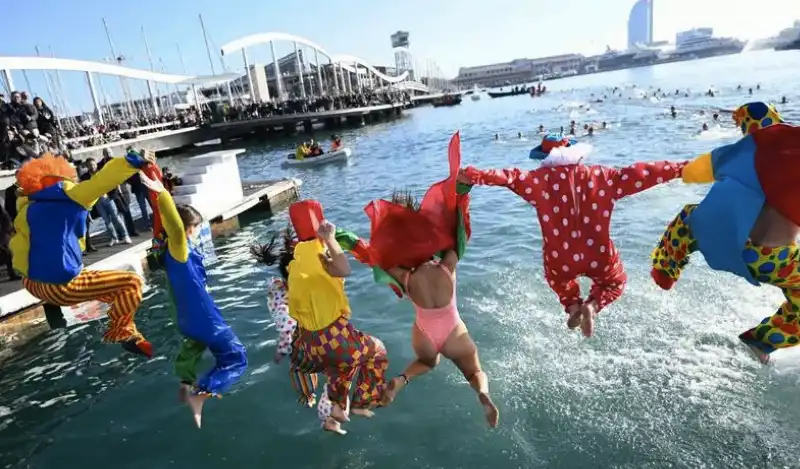 bagno di natale a barcellona   2