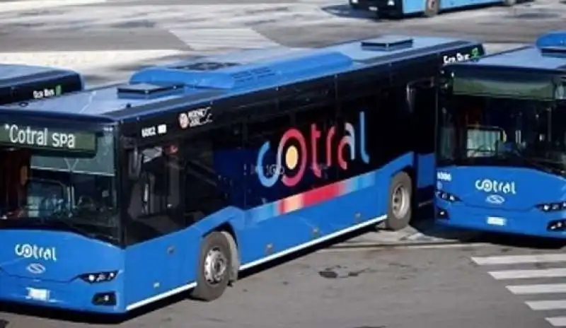 BUS COTRAL 