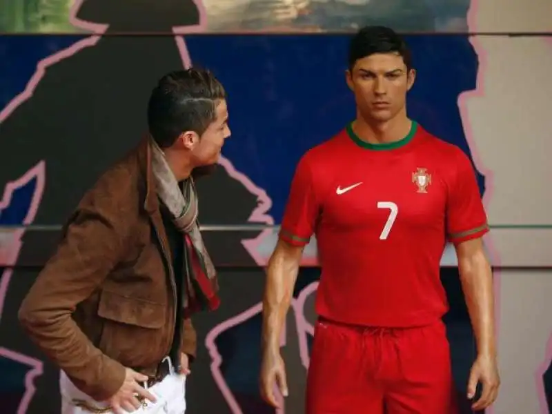 cristiano ronaldo statua di cera