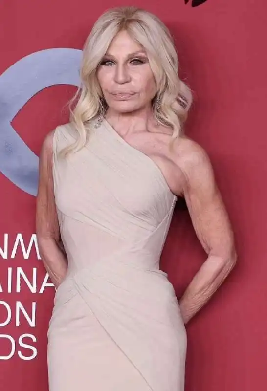 donatella versace nel 2023