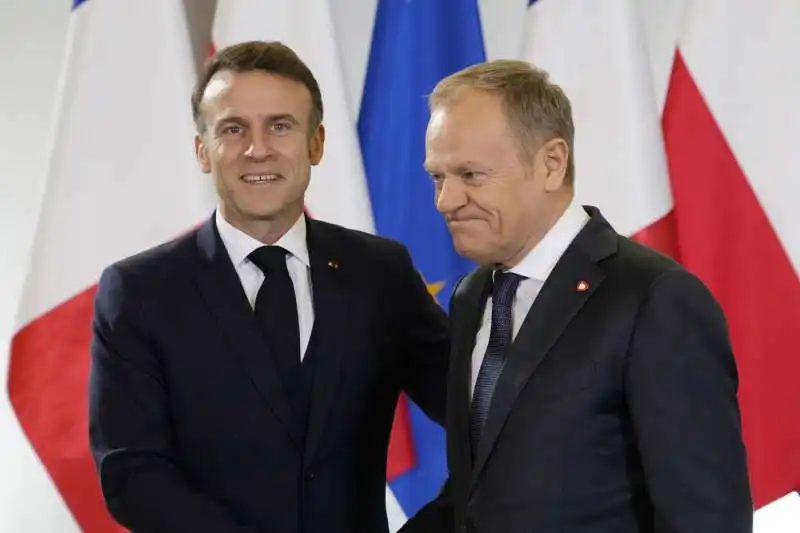 emmanuel macron   donald tusk   foto lapresse 3