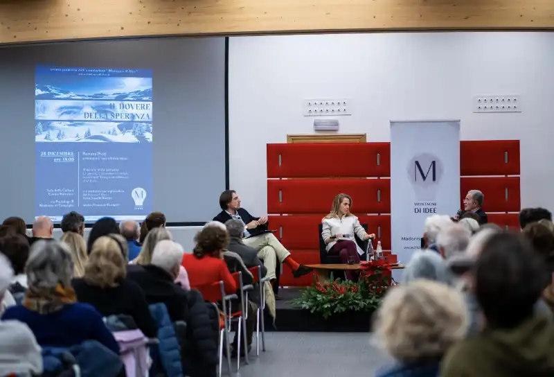 francesco battigelli   silvia sciorilli borrelli   romano prodi   montagne di idee   foto filippo fiorini