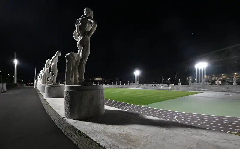 la nuova illuminazione dello stadio dei marmi  foto mezzelani gmt 006