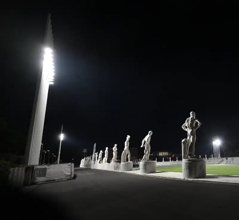 la nuova illuminazione dello stadio dei marmi  foto mezzelani gmt 009