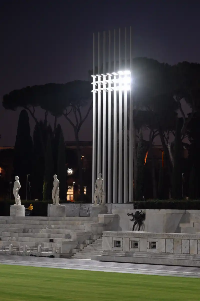 la nuova illuminazione dello stadio dei marmi  foto mezzelani gmt 017