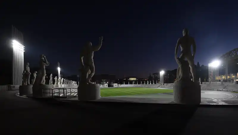 la nuova illuminazione dello stadio dei marmi  foto mezzelani gmt 019