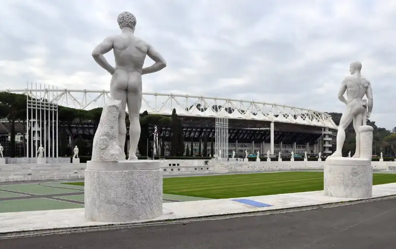 la nuova illuminazione dello stadio dei marmi  foto mezzelani gmt 033