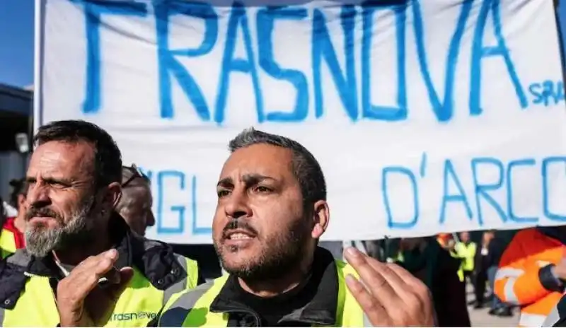 MANIFESTAZIONE DEI LAVORATORI TRASNOVA 