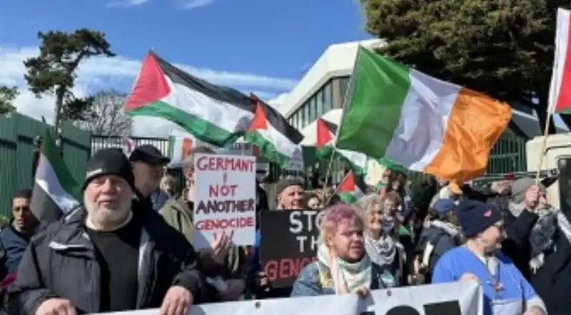 manifestazione pro palestina a dublino 