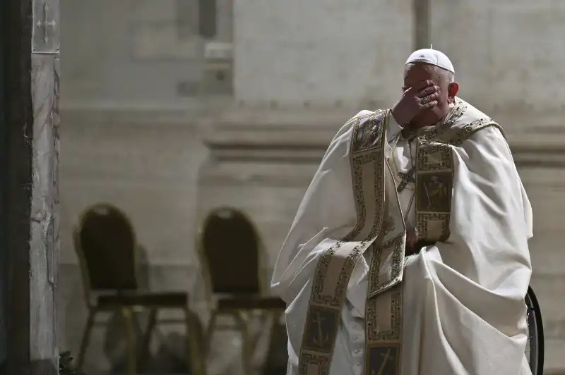 PAPA FRANCESCO - APERTURA DELLA PORTA SANTA - FOTO LAPRESSE