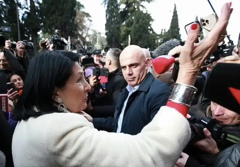 salome zurabishvili in piazza