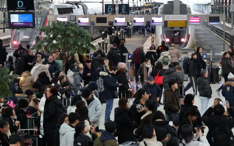 TRENI IN RITARDO IN FRANCIA