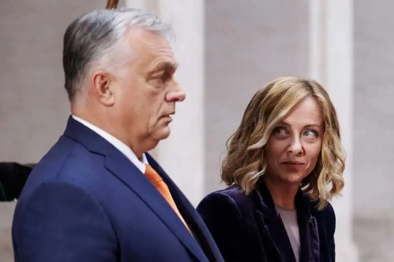 viktor orban giorgia meloni - foto lapresse