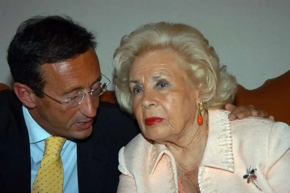 assunta almirante gianfranco fini