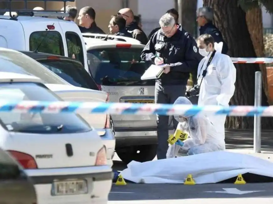 omicidi in francia legati alle spiate di haurus