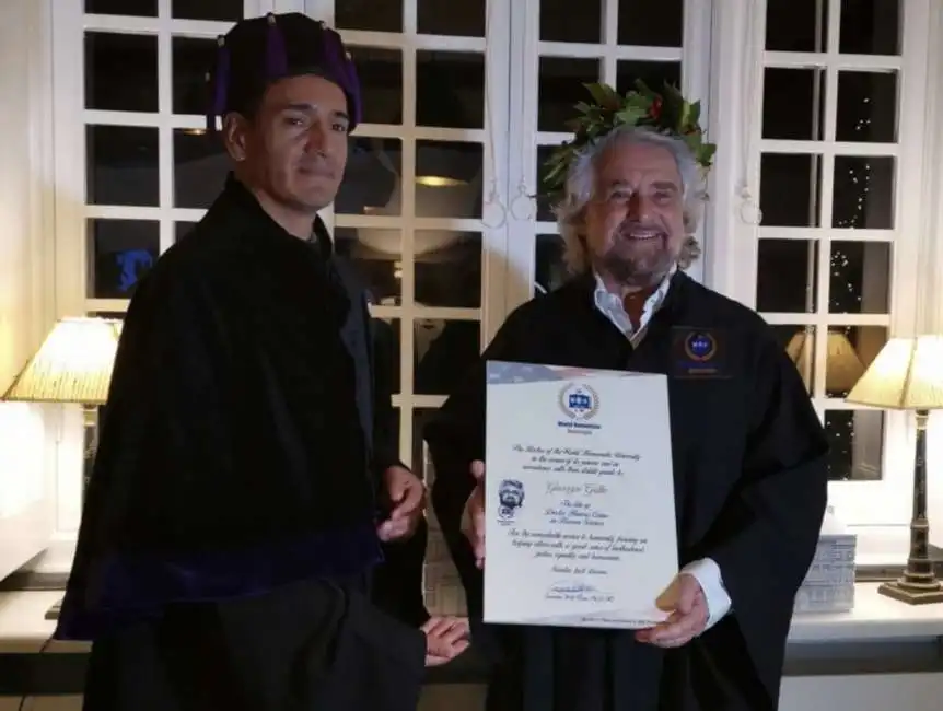 beppe grillo riceve la laurea honoris causa world humanistic university