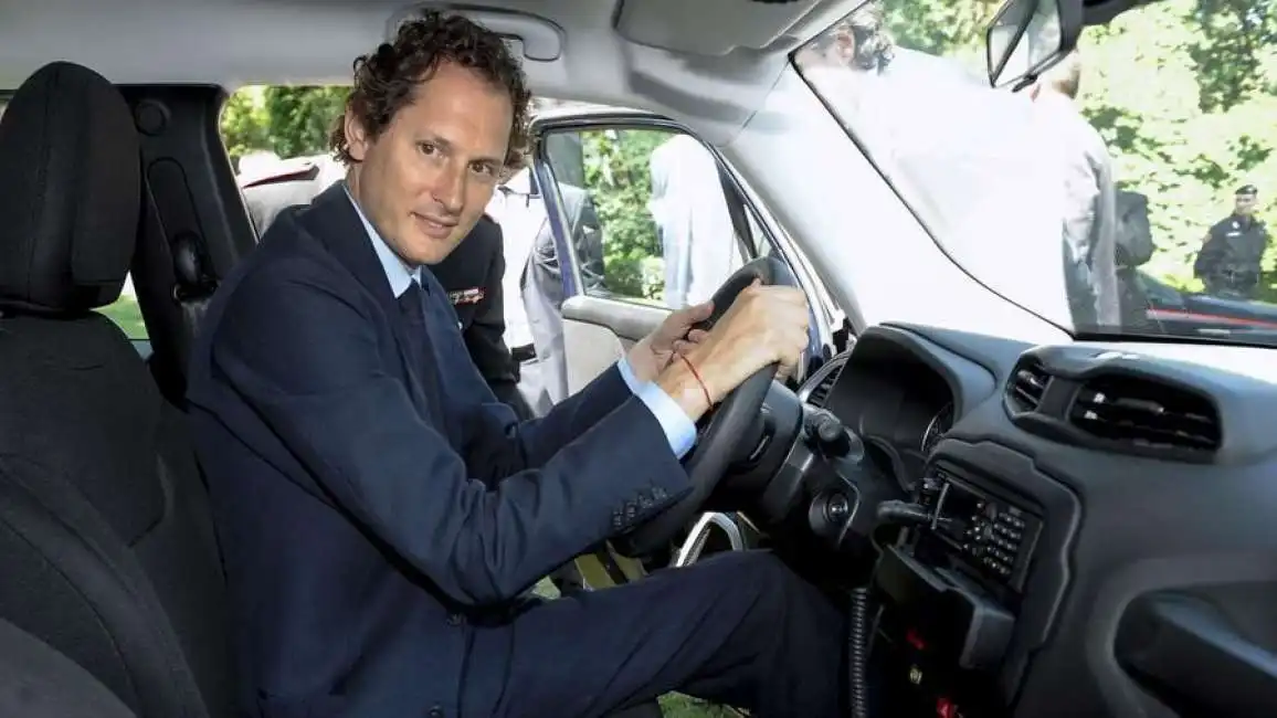 john elkann fca panda