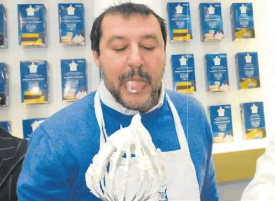 matteo salvini in gelateria