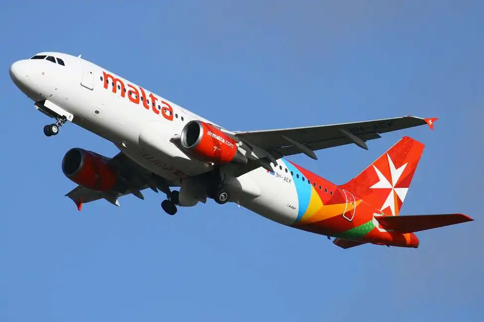 air malta mascherina