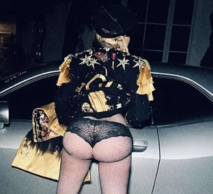 le foto hot di madonna su instagram - 1