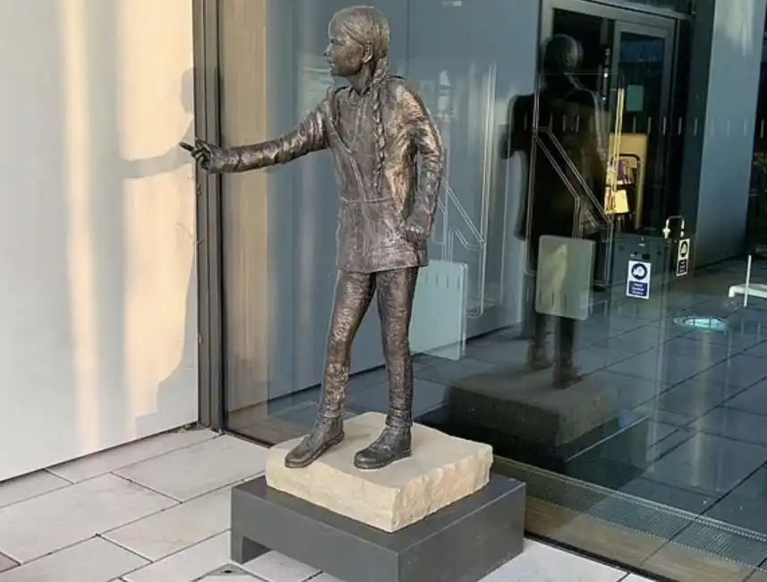 statua greta thunberg