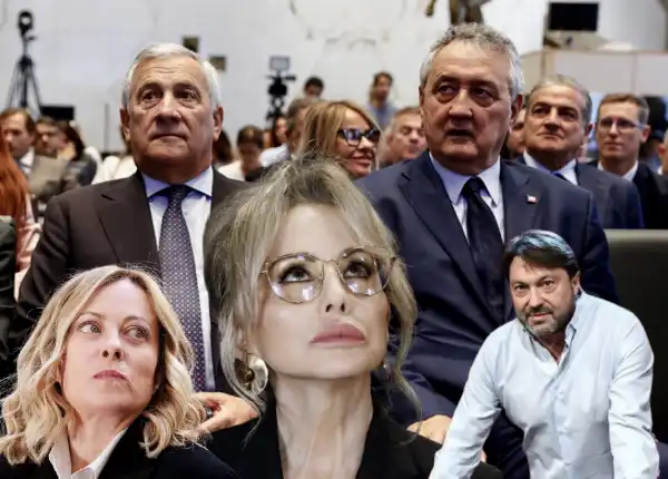 giorgia meloni marina berlusconi paolo barelli sigfrido ranucci antonio tajani 