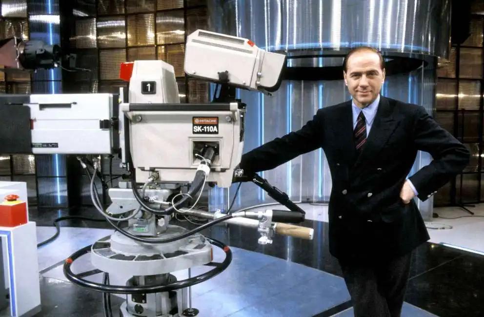 berlusconi telecamera