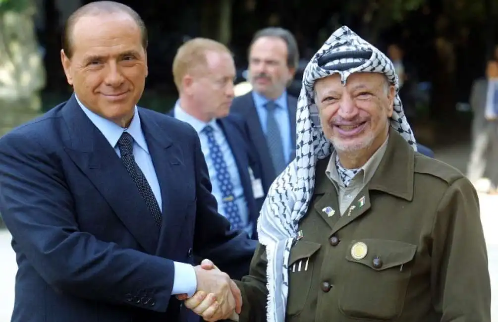 berlusconi arafat