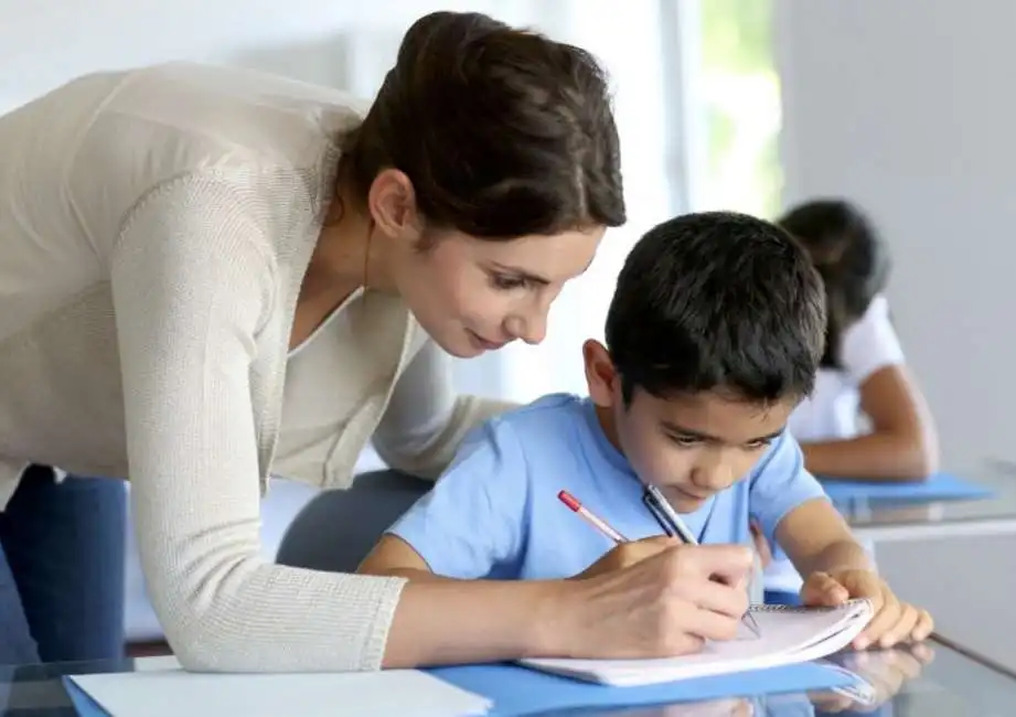 insegnanti insegnante docente sostegno scuola